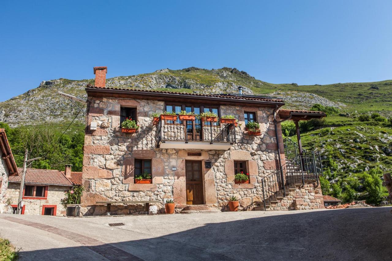 Apartamentos Rurales El Tio Pablo Picos De Europa Tresviso エクステリア 写真